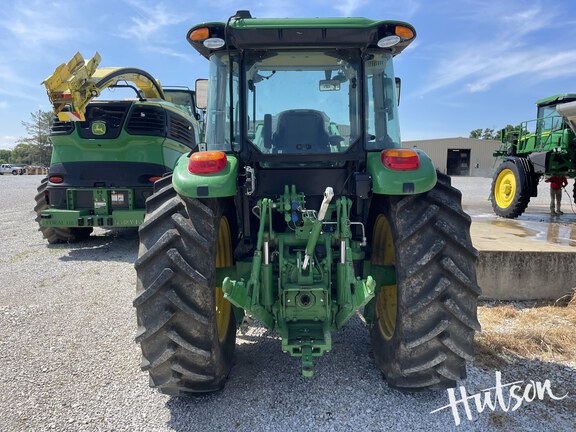 Photo of 2024 John Deere 6105E