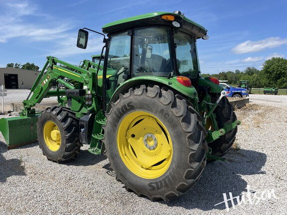 Photo of 2024 John Deere 6105E