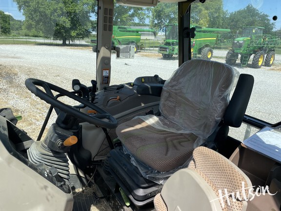 Photo of 2024 John Deere 6105E
