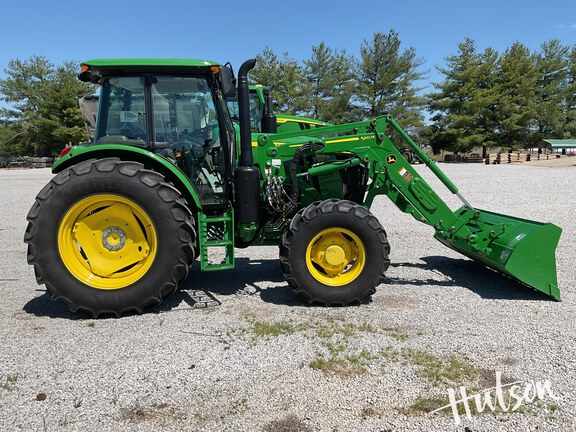 Photo of 2024 John Deere 6105E