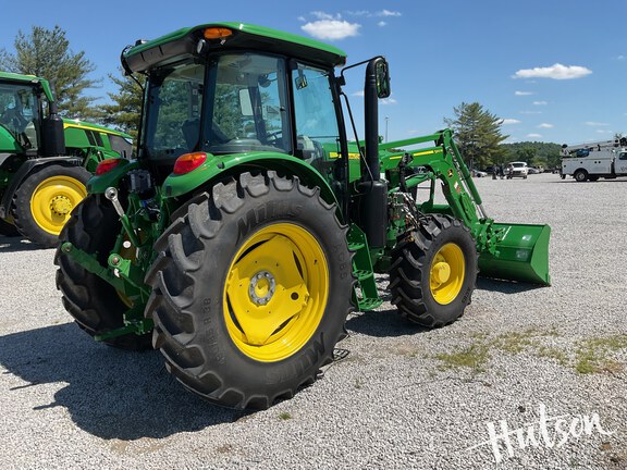 Photo of 2024 John Deere 6105E