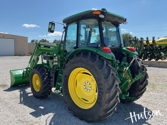 Photo of 2024 John Deere 6105E
