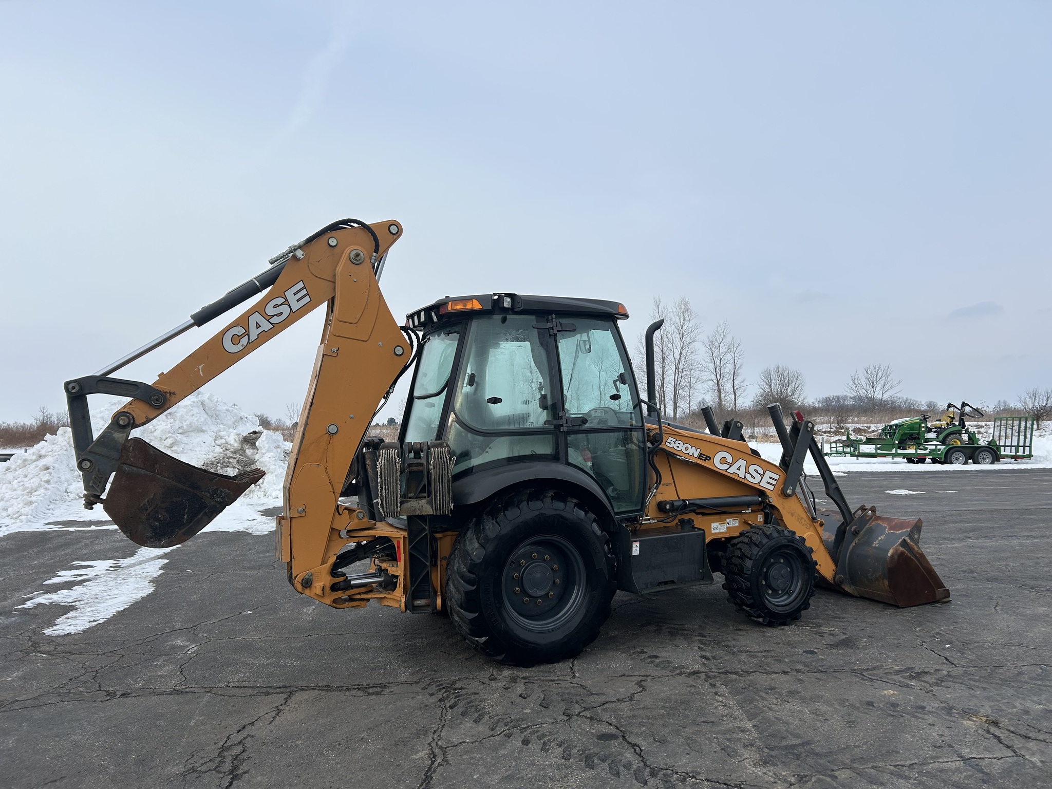 2019 Case 580N EP Image 3