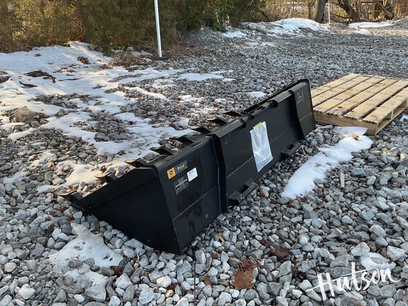 Photo of 2025 John Deere T84