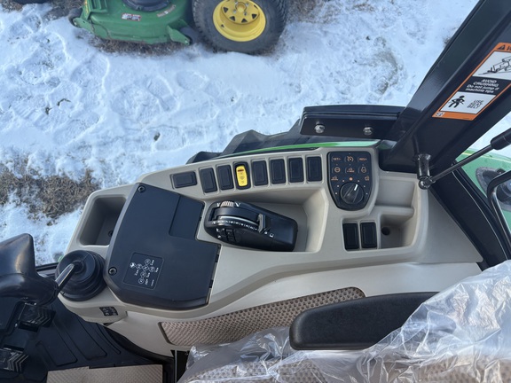 Used 2024 John Deere 4052R Compact Utility Tractors at Horizon Ag & Turf in Westlock, AB - Photo9