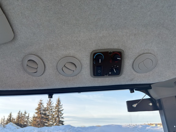 Used 2024 John Deere 4052R Compact Utility Tractors at Horizon Ag & Turf in Westlock, AB - Photo12