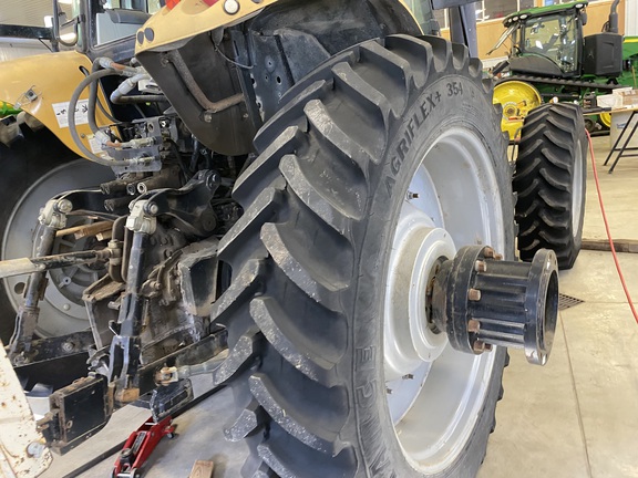 2004 Challenger MT565B - Photo22