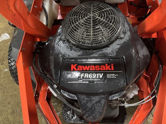 Used 2022 Ariens IKON XD 52 Zero Turn Mowers at Koenig Equipment in Urbana, OH - Photo9