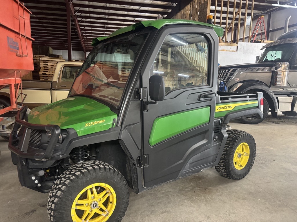 2023 John Deere XUV 835R Image 3