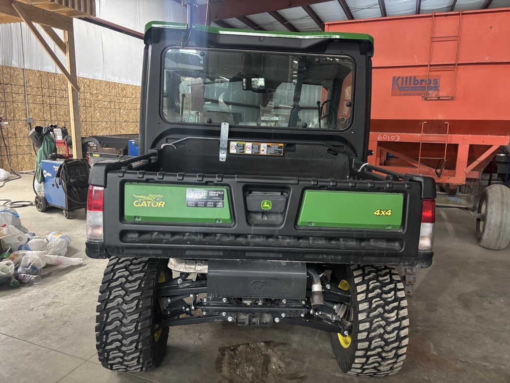 2023 John Deere XUV 835R Image 6