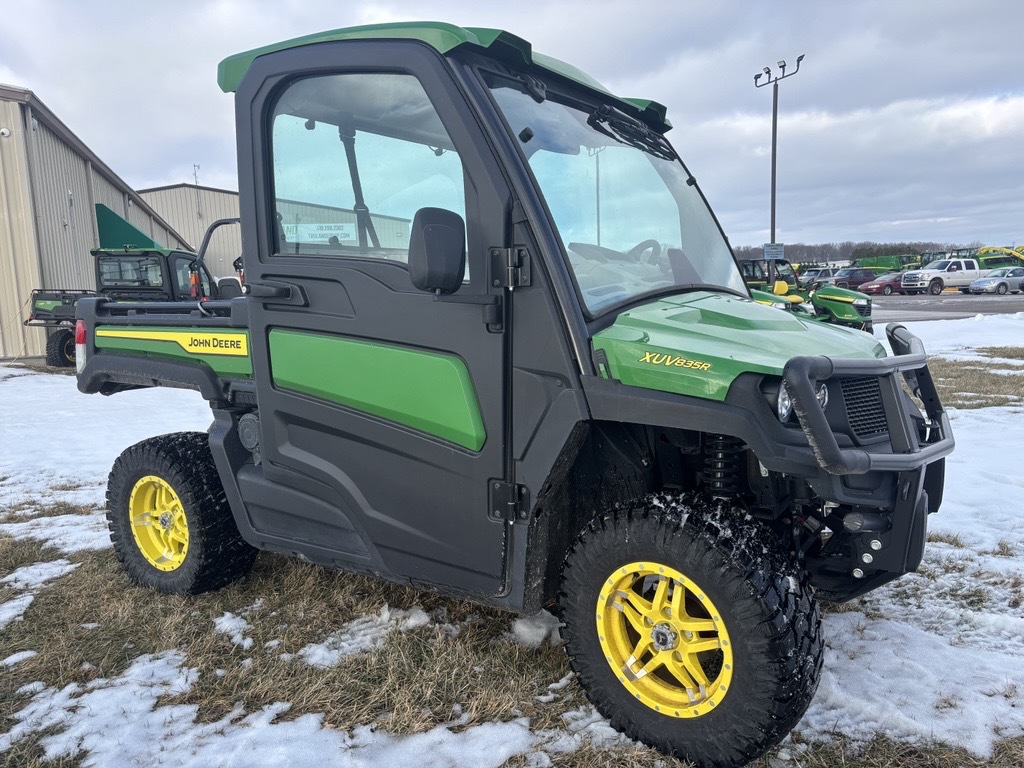 2023 John Deere XUV 835R Image 4