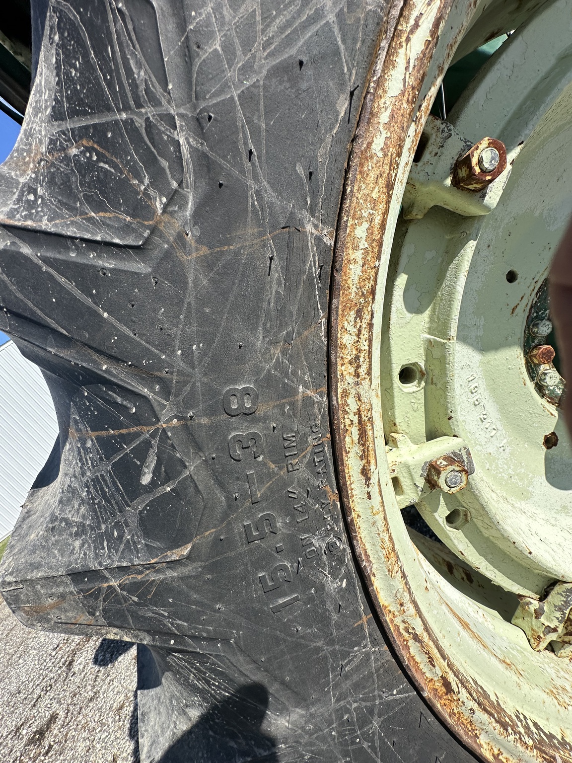 1969 Oliver 1655 Image 11