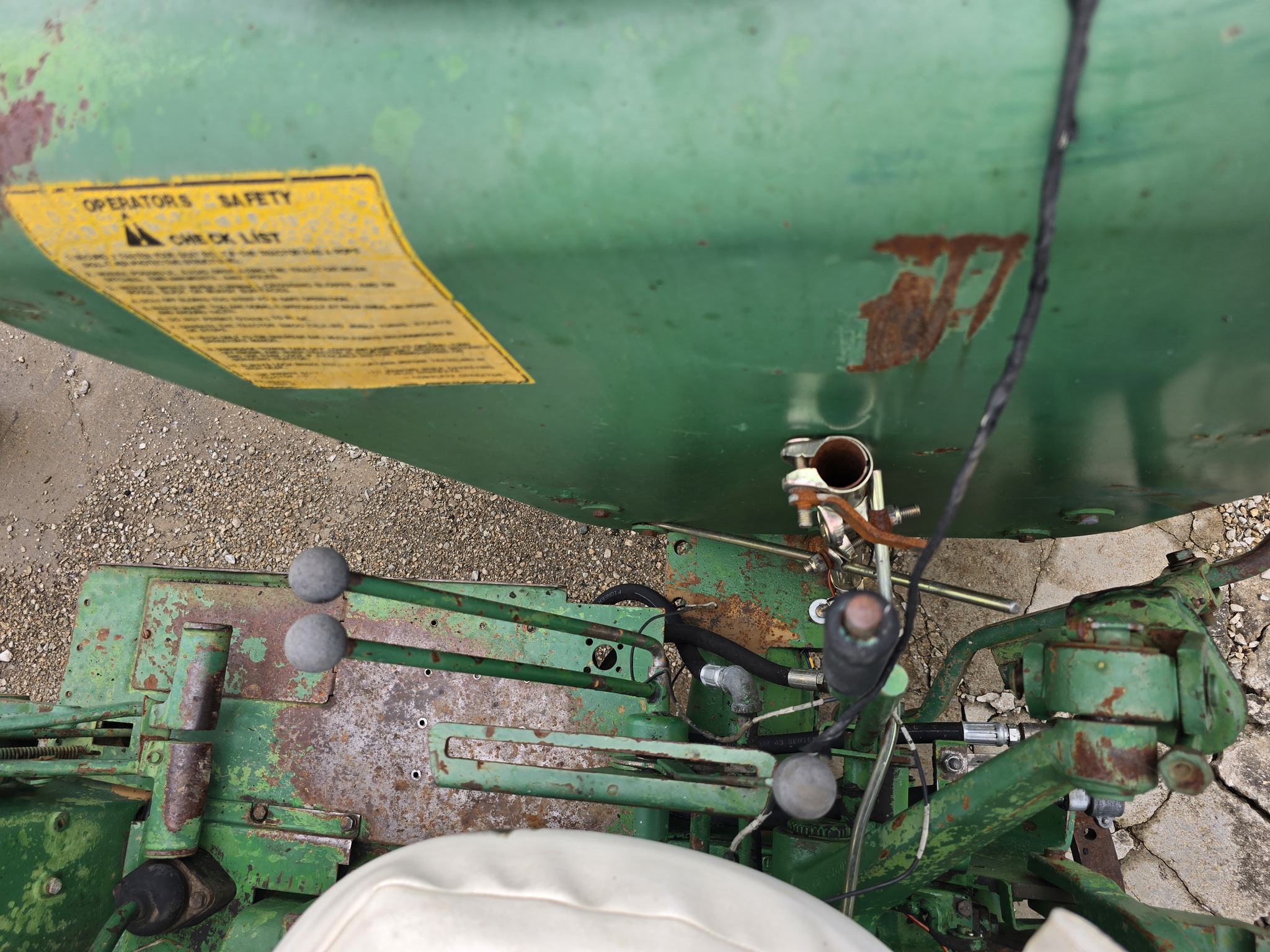 1969 Oliver 1655 Image 14