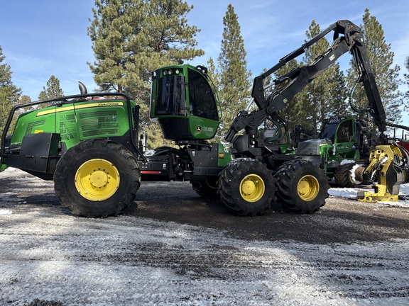 Photo of a 2017 John Deere 1470G