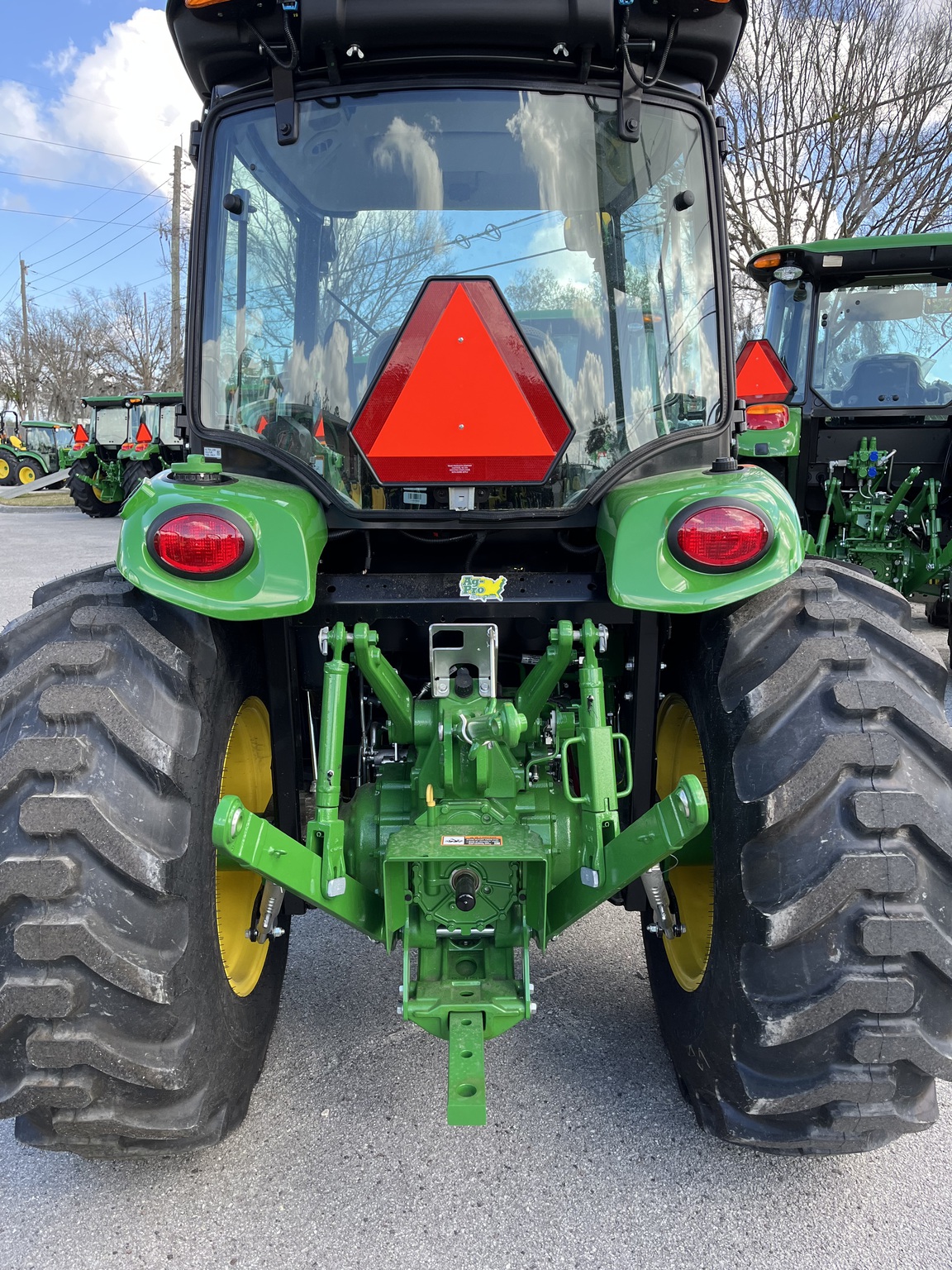 John Deere 4044R Image 6