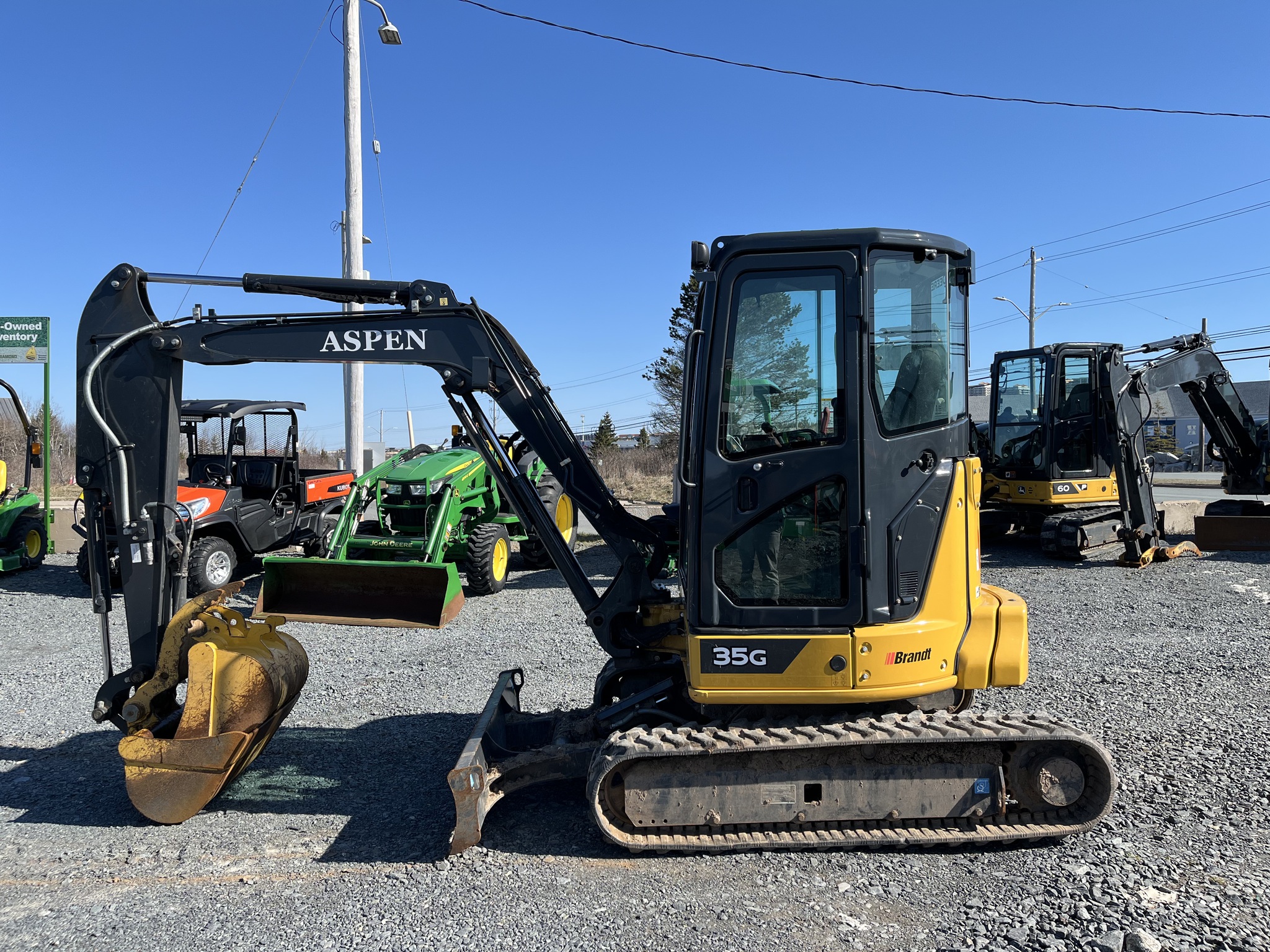 2023 John Deere 35G Image 2