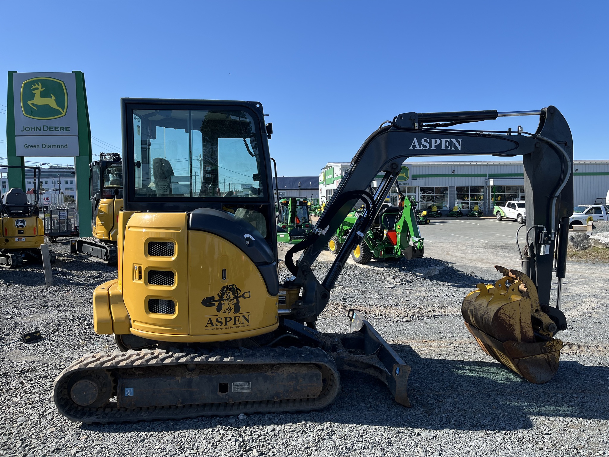 2023 John Deere 35G Image 6