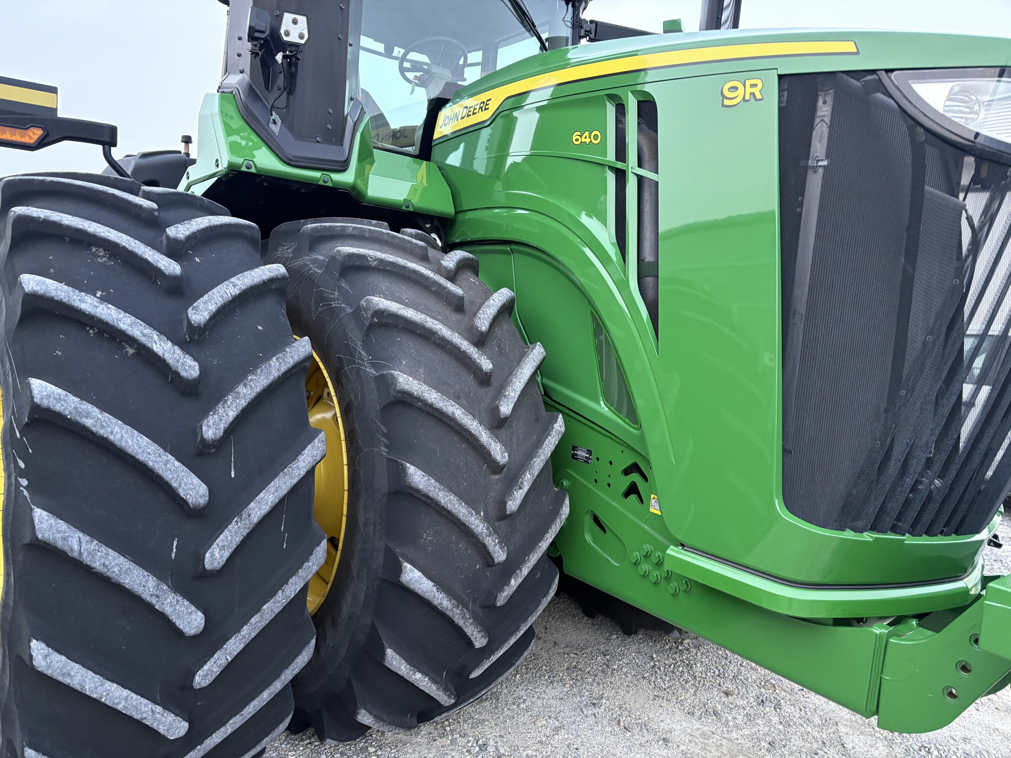 2023 John Deere 9R 640 Image 12