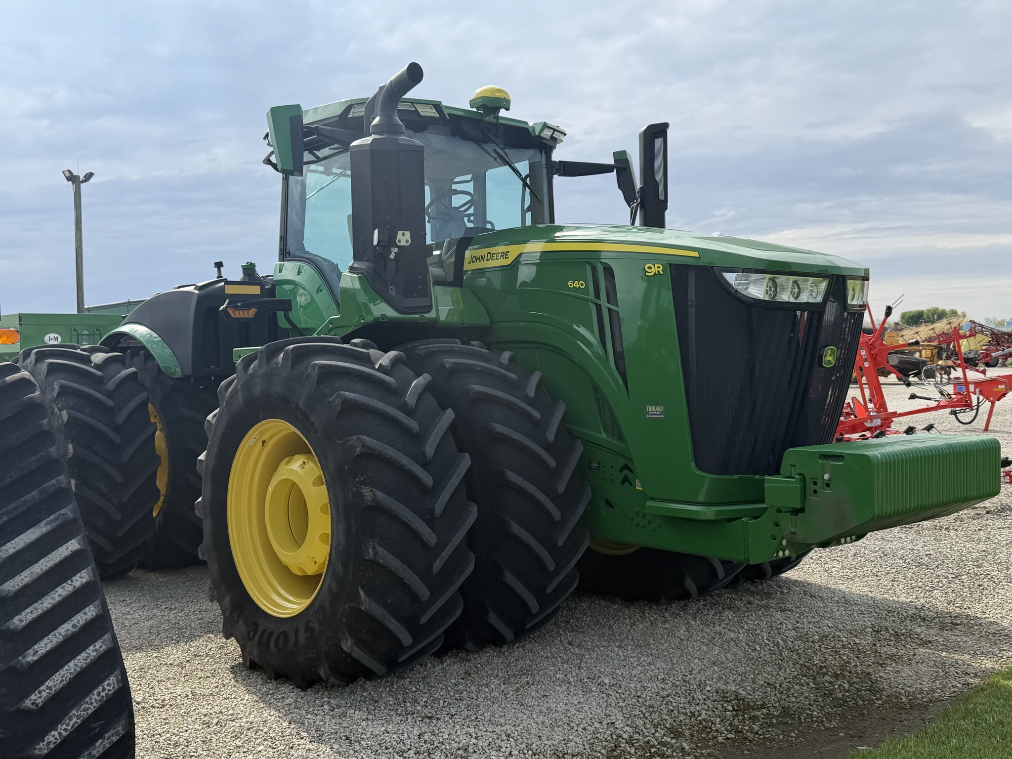 2023 John Deere 9R 640 Image 2