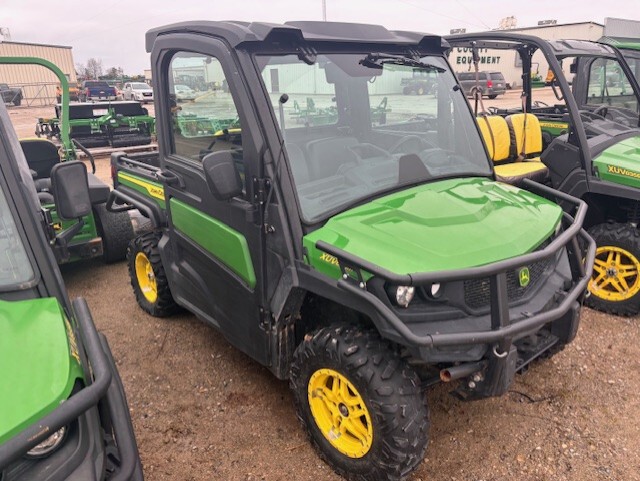 John Deere XUV835M HVAC Cab Image 1