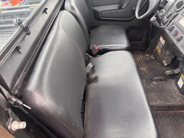 John Deere XUV835M HVAC Cab Image 4