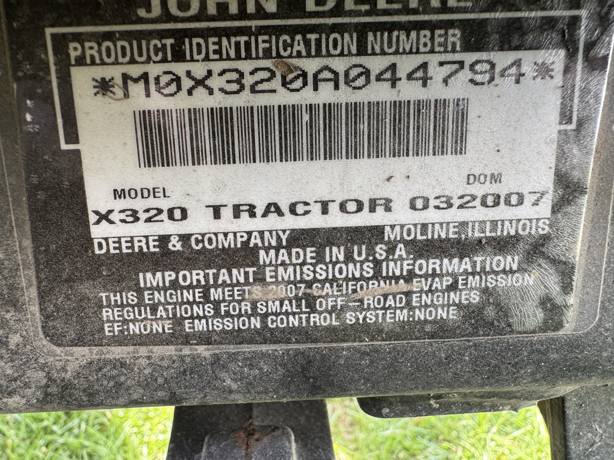 2007 John Deere X320 Image 2