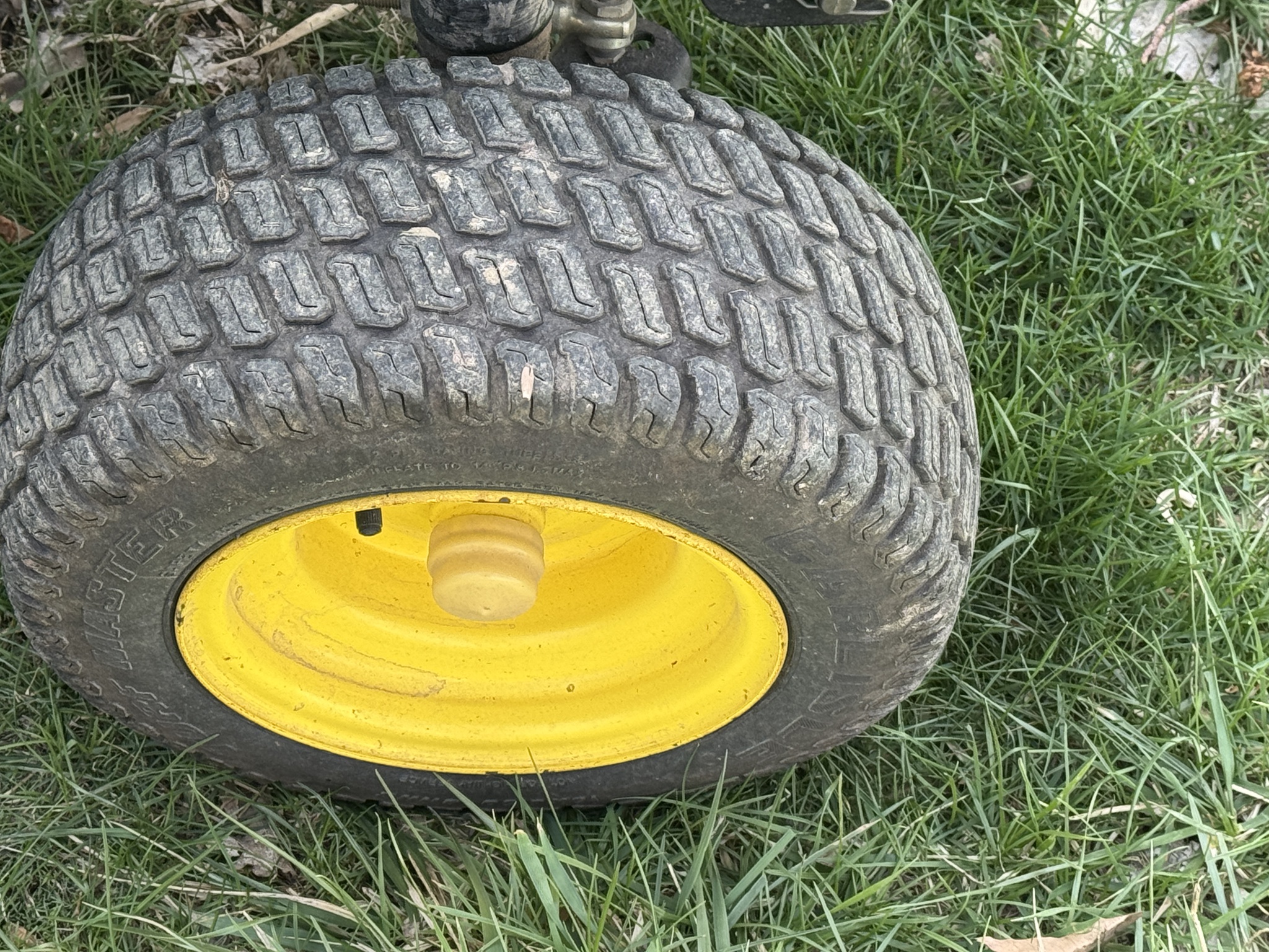 2007 John Deere X320 Image 3