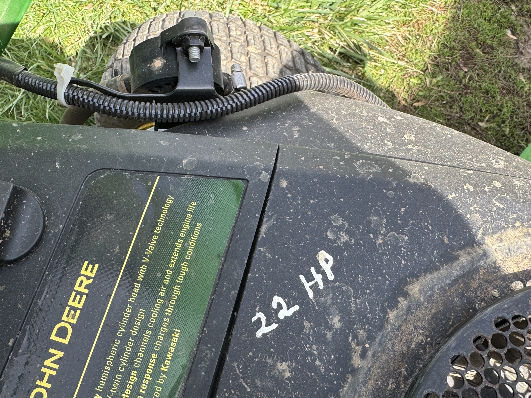 2007 John Deere X320 Image 13