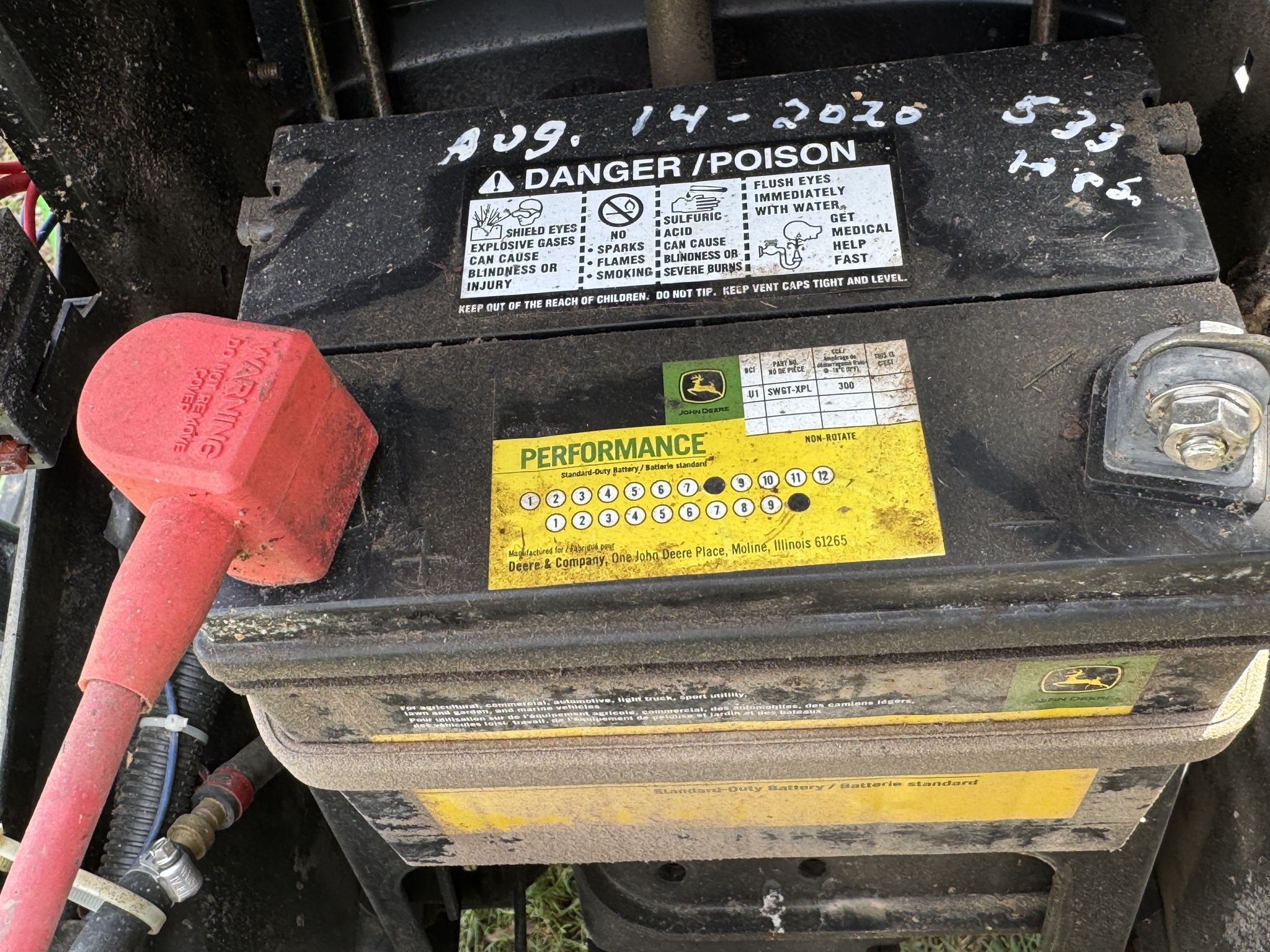 2007 John Deere X320 Image 14