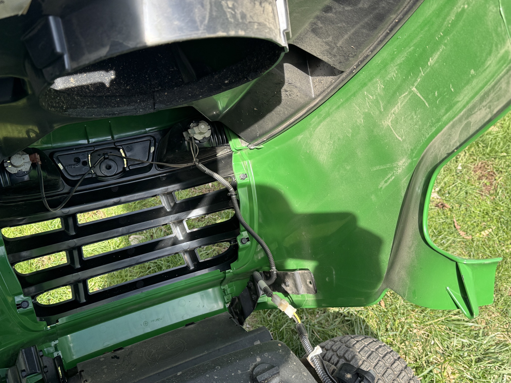 2007 John Deere X320 Image 17