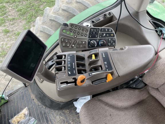 2010 John Deere 8270R (11th thumbnail)