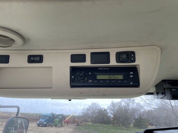 2010 John Deere 8270R (10th thumbnail)