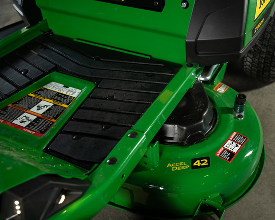 New In-Stock 2026 John Deere Z320R Zero Turn Mowers at Horizon Ag & Turf in Horizon Ag & Turf, - Photo9