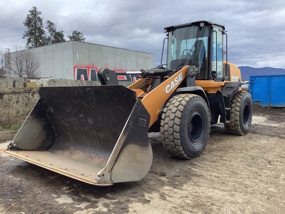 Photo of a 2014 Case 721G