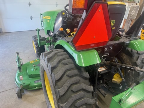 Photo of 2012 John Deere 2520