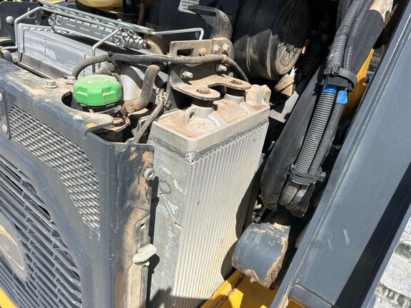 2025 John Deere 335P