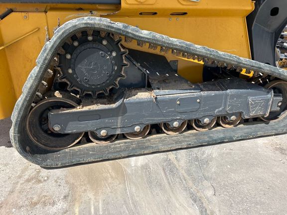 2025 John Deere 335P