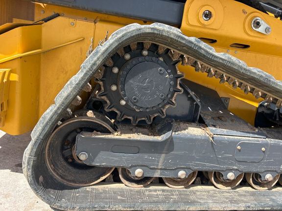 2025 John Deere 335P