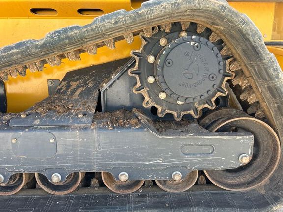 2025 John Deere 335P