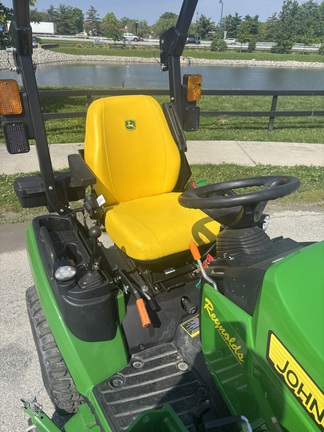 2023 John-Deere 1025R