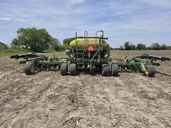 2004 John-Deere 1690