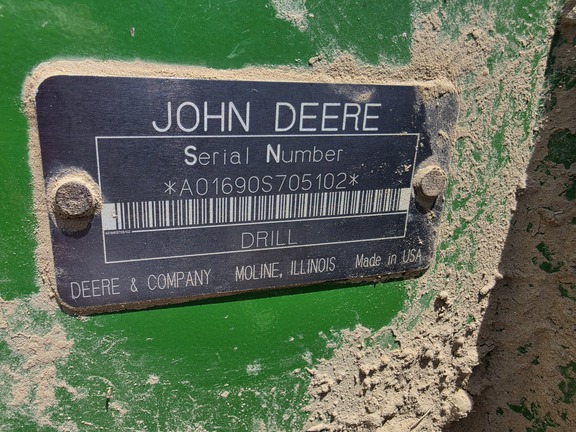 2004 John-Deere 1690