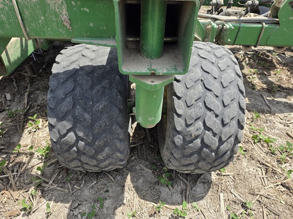 2004 John-Deere 1690