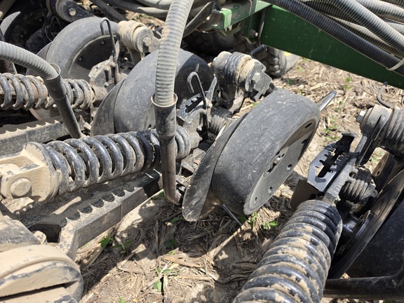2004 John-Deere 1690