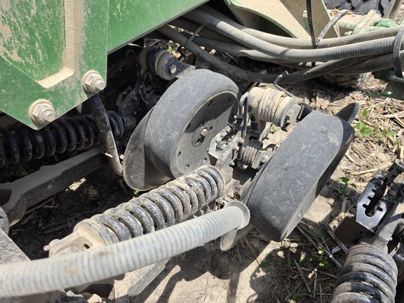 2004 John-Deere 1690