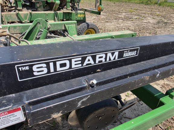 2004 John-Deere 1690