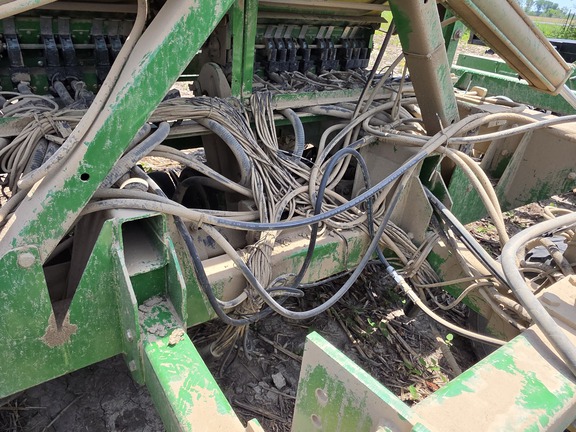 2004 John-Deere 1690
