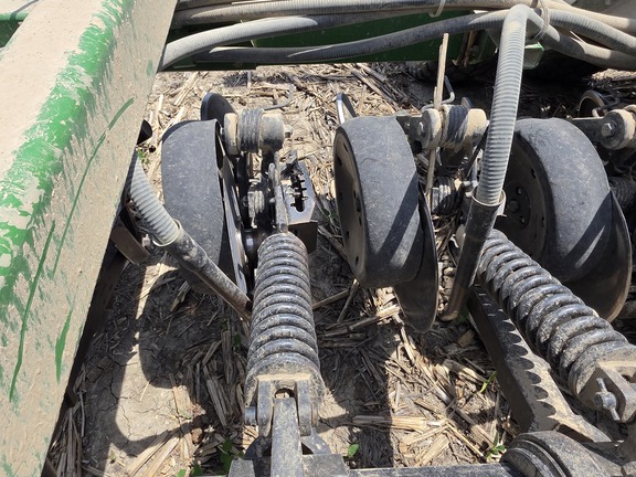 2004 John-Deere 1690