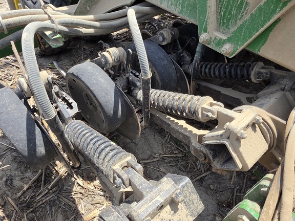 2004 John-Deere 1690