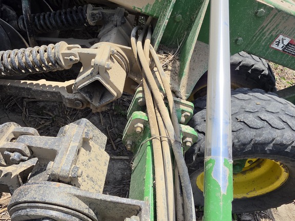 2004 John-Deere 1690